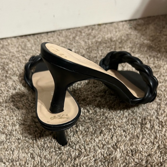 Braided Sandals With Heel - Picture 3 of 3